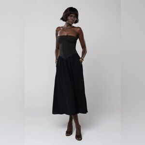 RESA Mackenzie strapless dress in black. New with tags. Size Large